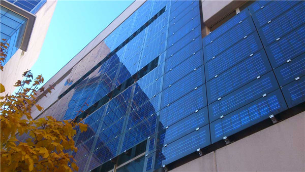 How to Combine Solar Photovoltaic Panels with Buildings?